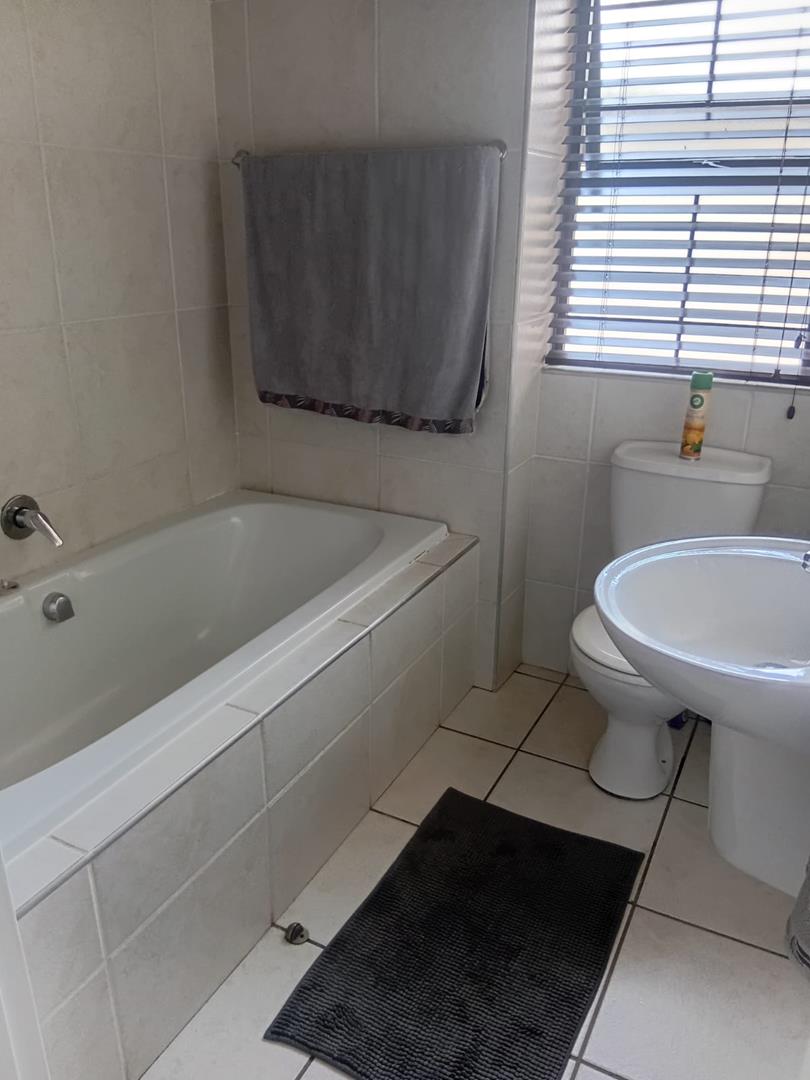 To Let 2 Bedroom Property for Rent in Morningside Gauteng