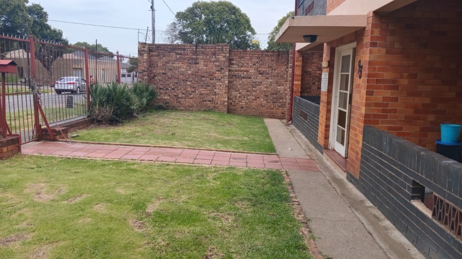 2 Bedroom Property for Sale in Forest Hill Gauteng