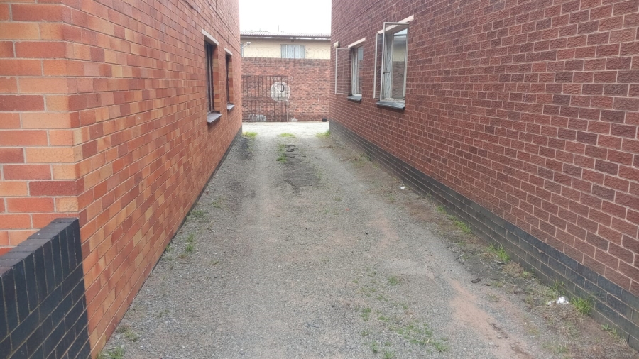 2 Bedroom Property for Sale in Forest Hill Gauteng