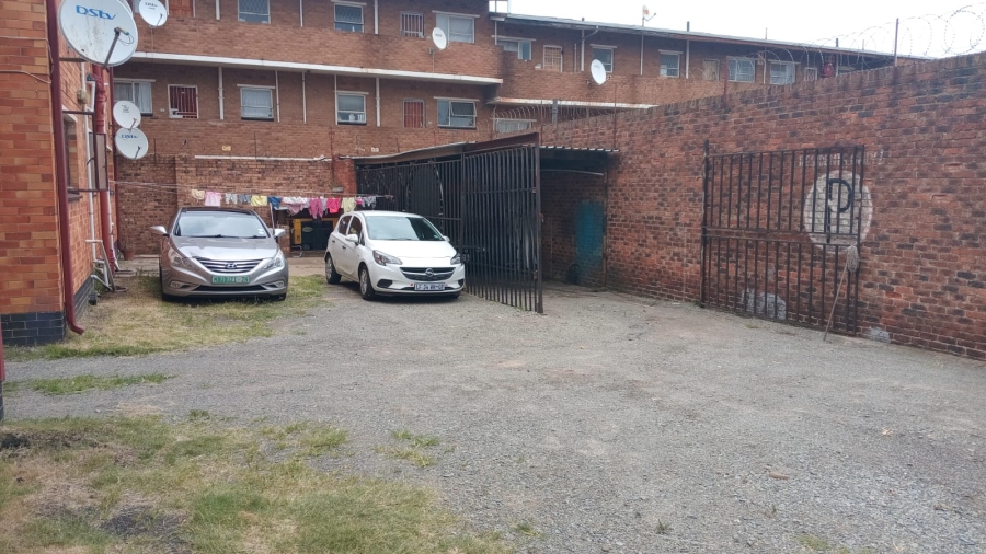 2 Bedroom Property for Sale in Forest Hill Gauteng