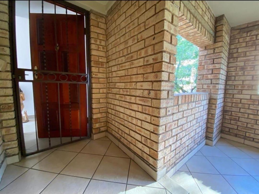 1 Bedroom Property for Sale in Mulbarton Gauteng