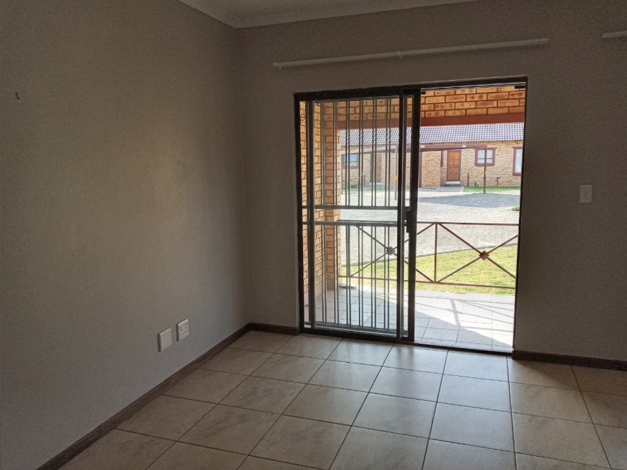 To Let 2 Bedroom Property for Rent in Riversdale Gauteng