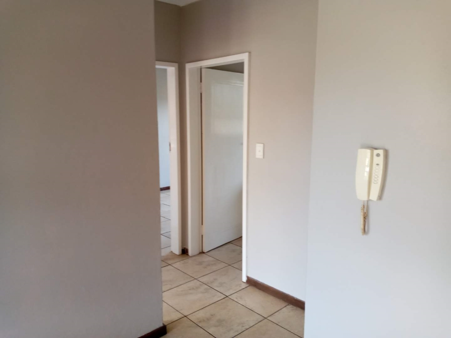 To Let 2 Bedroom Property for Rent in Riversdale Gauteng
