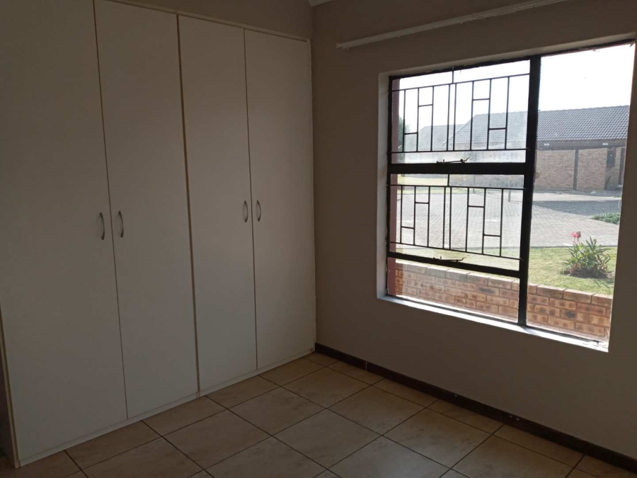 To Let 2 Bedroom Property for Rent in Riversdale Gauteng