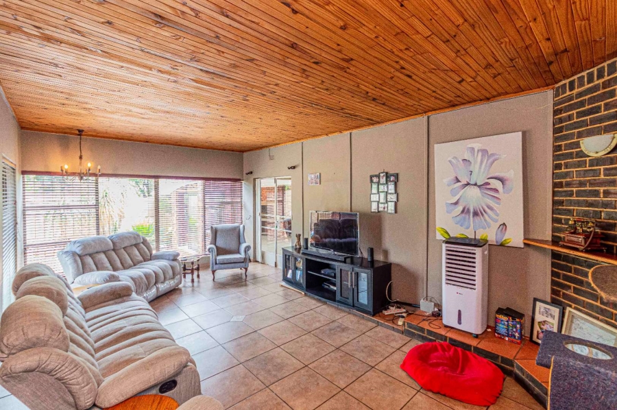 4 Bedroom Property for Sale in Randhart Gauteng