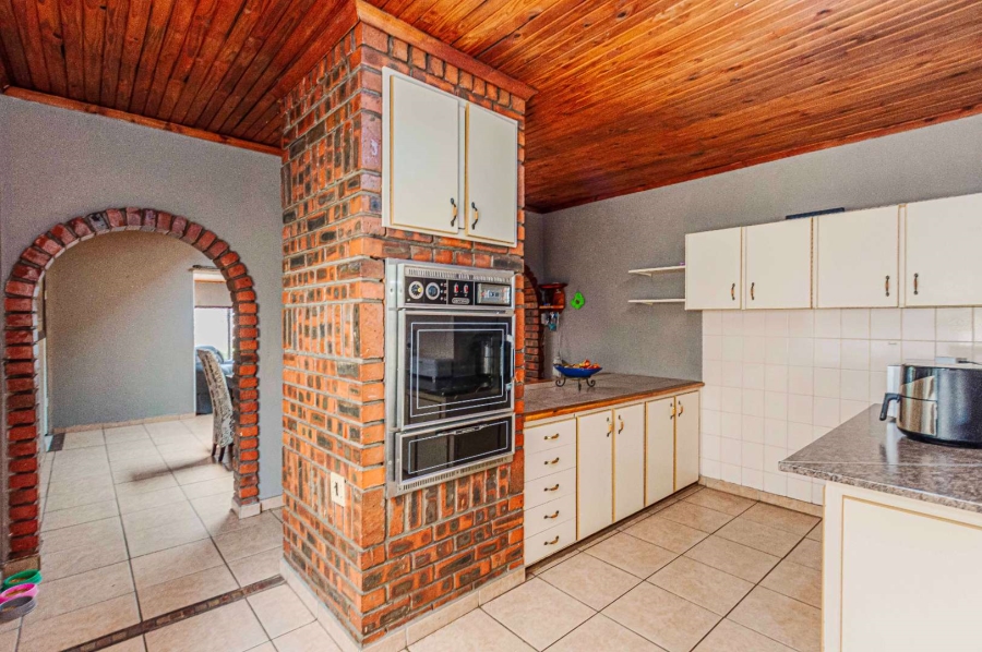 4 Bedroom Property for Sale in Randhart Gauteng