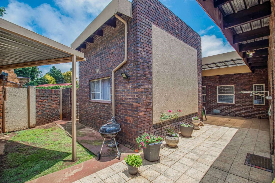 4 Bedroom Property for Sale in Randhart Gauteng