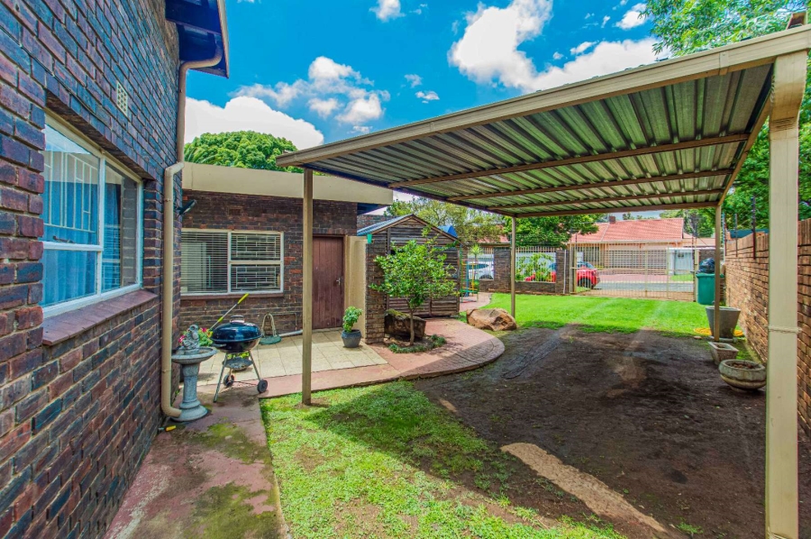 4 Bedroom Property for Sale in Randhart Gauteng