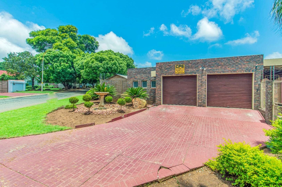 4 Bedroom Property for Sale in Randhart Gauteng