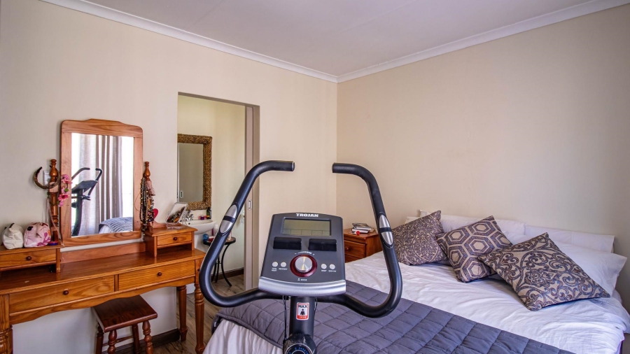 2 Bedroom Property for Sale in Allens Nek Gauteng
