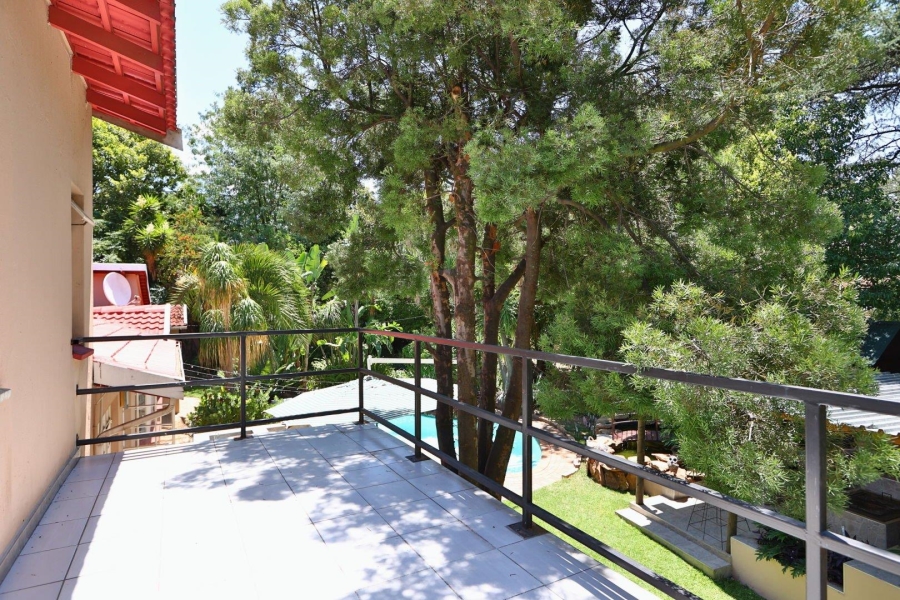 4 Bedroom Property for Sale in Buccleuch Gauteng