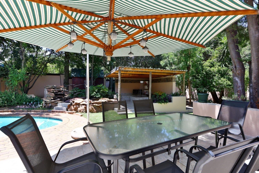 4 Bedroom Property for Sale in Buccleuch Gauteng