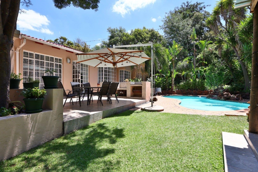 4 Bedroom Property for Sale in Buccleuch Gauteng