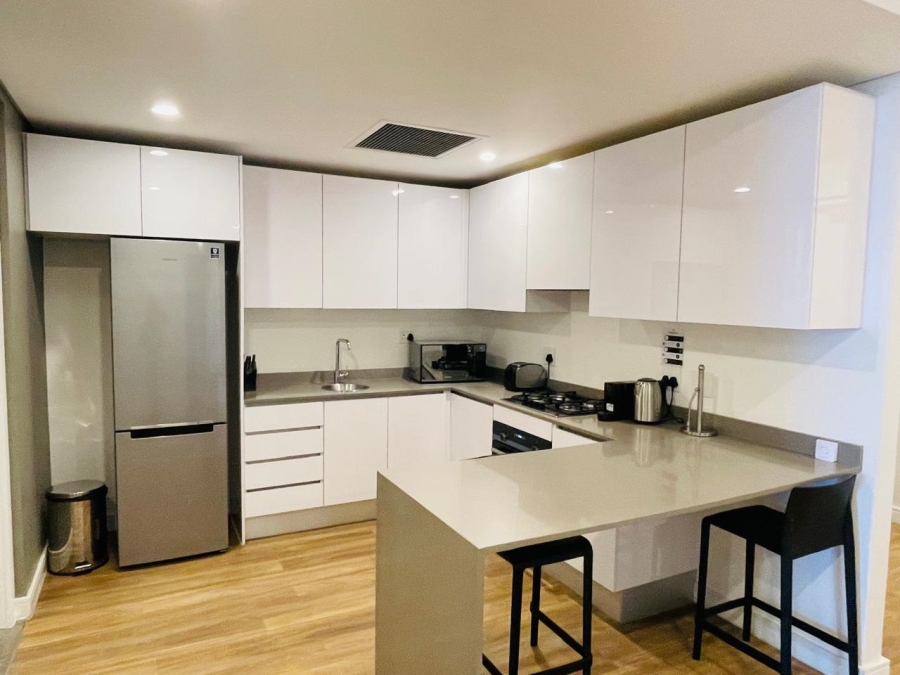 To Let 2 Bedroom Property for Rent in Illovo Gauteng