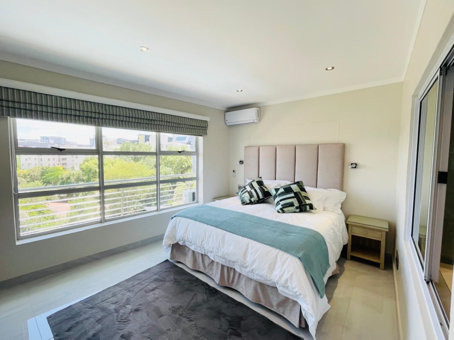 To Let 2 Bedroom Property for Rent in Sandhurst Gauteng