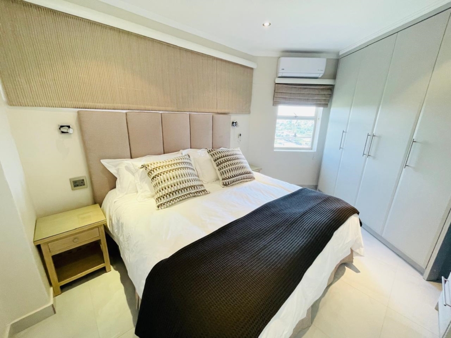 To Let 2 Bedroom Property for Rent in Sandhurst Gauteng