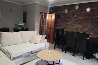 2 Bedroom Property for Sale in Zwartkop Gauteng