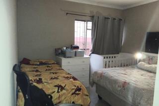 2 Bedroom Property for Sale in Zwartkop Gauteng