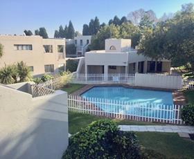 To Let 2 Bedroom Property for Rent in Benmore Gardens Gauteng