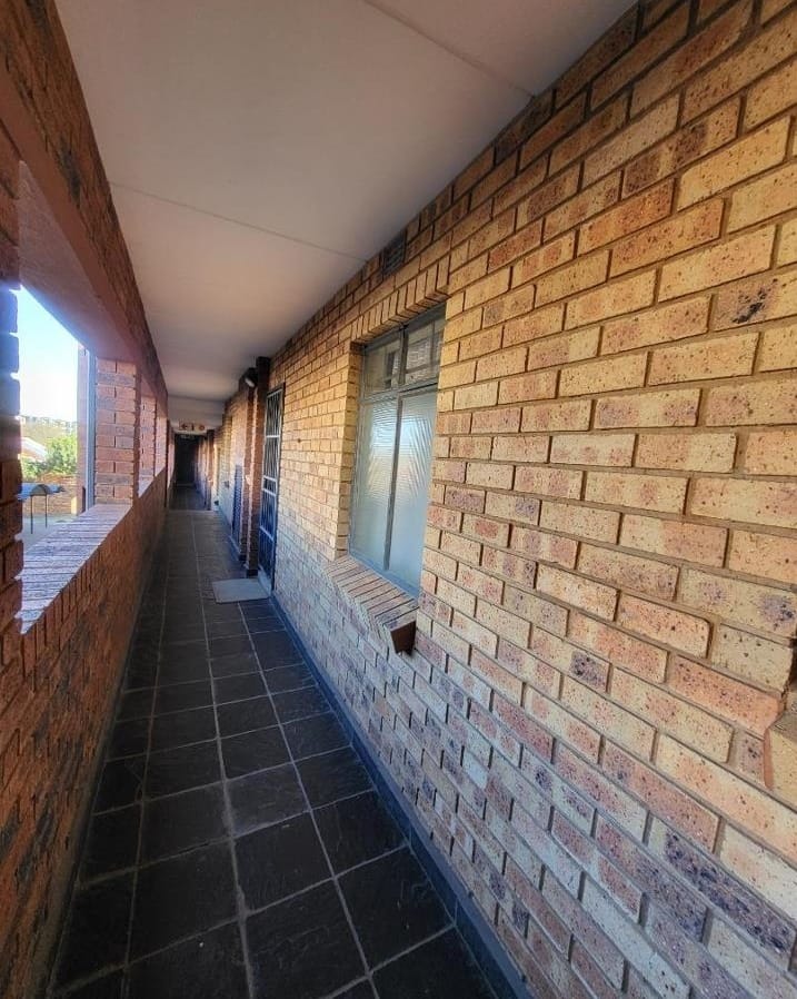 2 Bedroom Property for Sale in Montana Gauteng