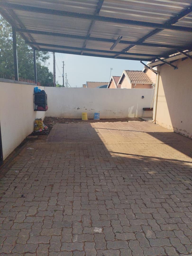 2 Bedroom Property for Sale in Mahube Valley Gauteng