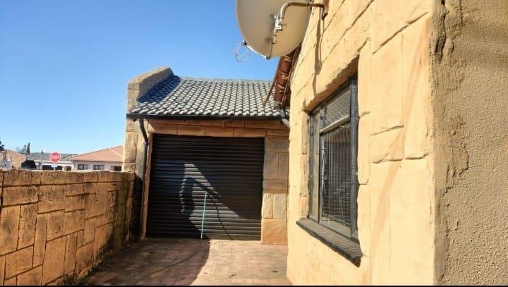 4 Bedroom Property for Sale in Mamelodi East Gauteng