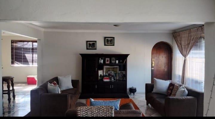 4 Bedroom Property for Sale in Mamelodi East Gauteng