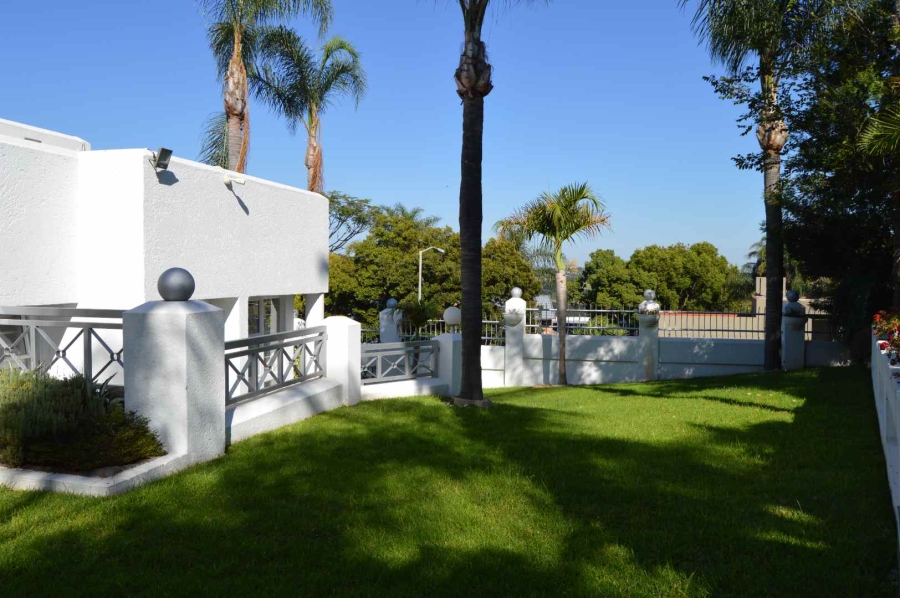 To Let 4 Bedroom Property for Rent in Erasmuskloof Gauteng