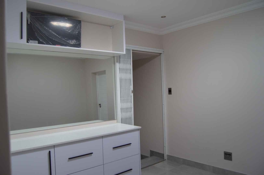 To Let 4 Bedroom Property for Rent in Erasmuskloof Gauteng