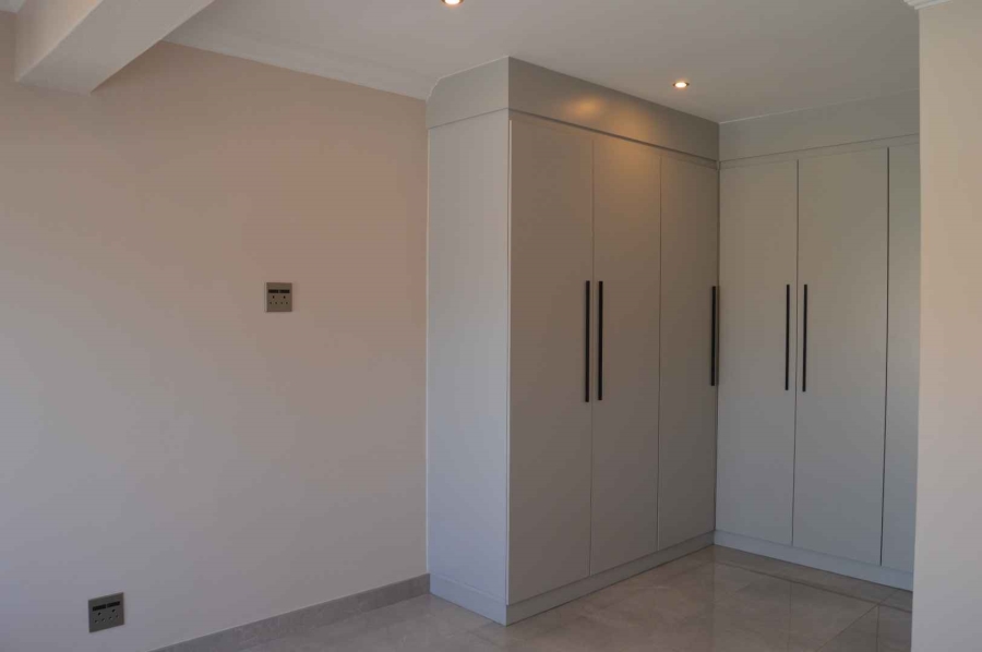 To Let 4 Bedroom Property for Rent in Erasmuskloof Gauteng