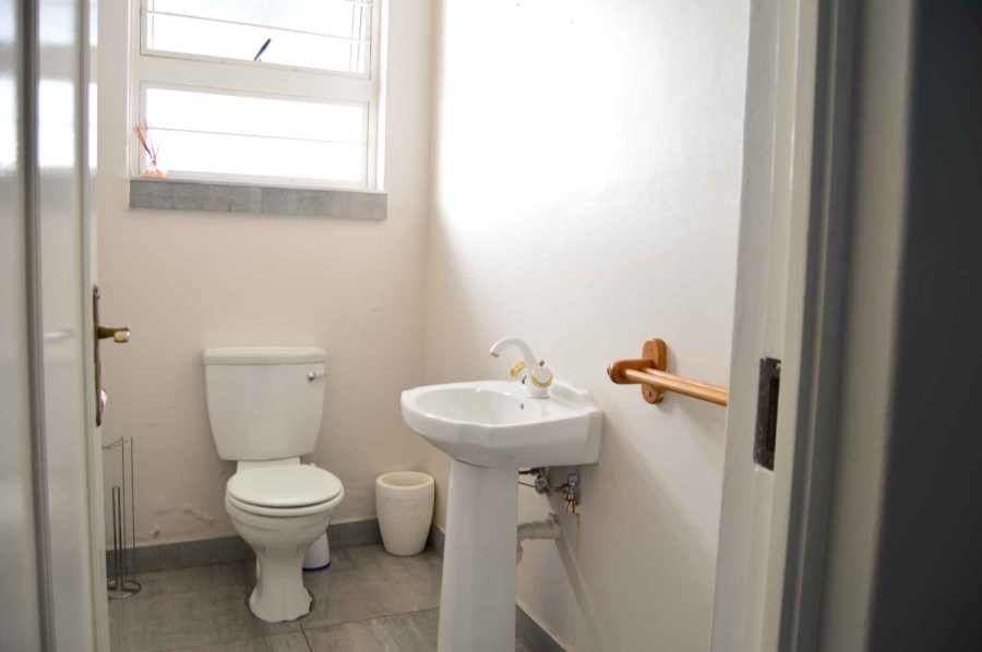 To Let 4 Bedroom Property for Rent in Erasmuskloof Gauteng