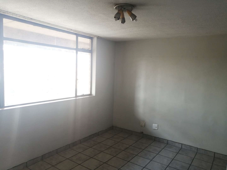 1 Bedroom Property for Sale in Hatfield Gauteng