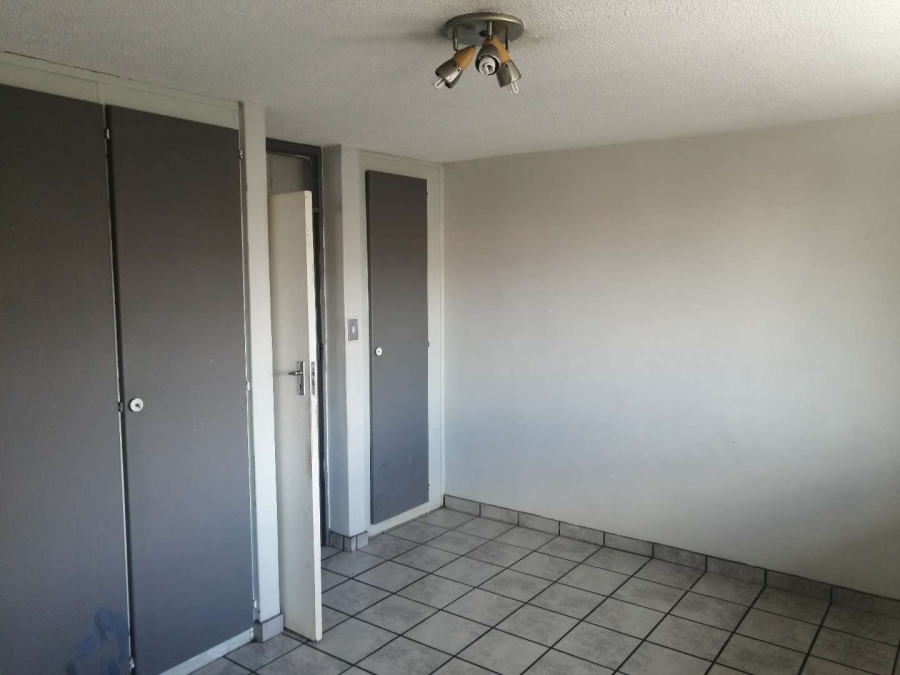 1 Bedroom Property for Sale in Hatfield Gauteng