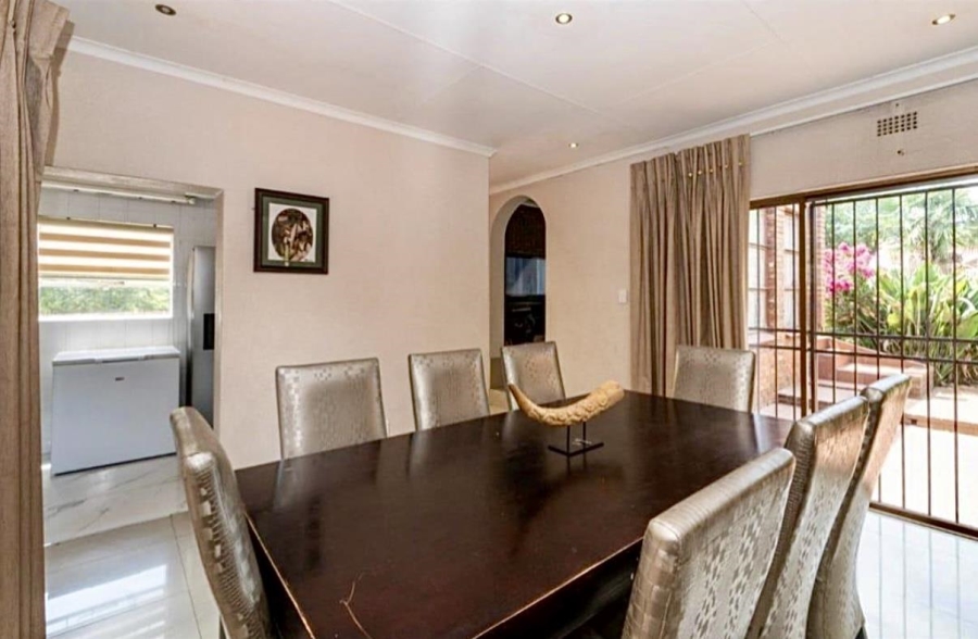 4 Bedroom Property for Sale in Mulbarton Gauteng