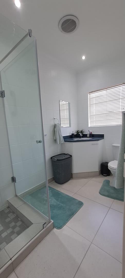 5 Bedroom Property for Sale in Bassonia Gauteng