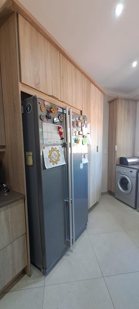 5 Bedroom Property for Sale in Bassonia Gauteng