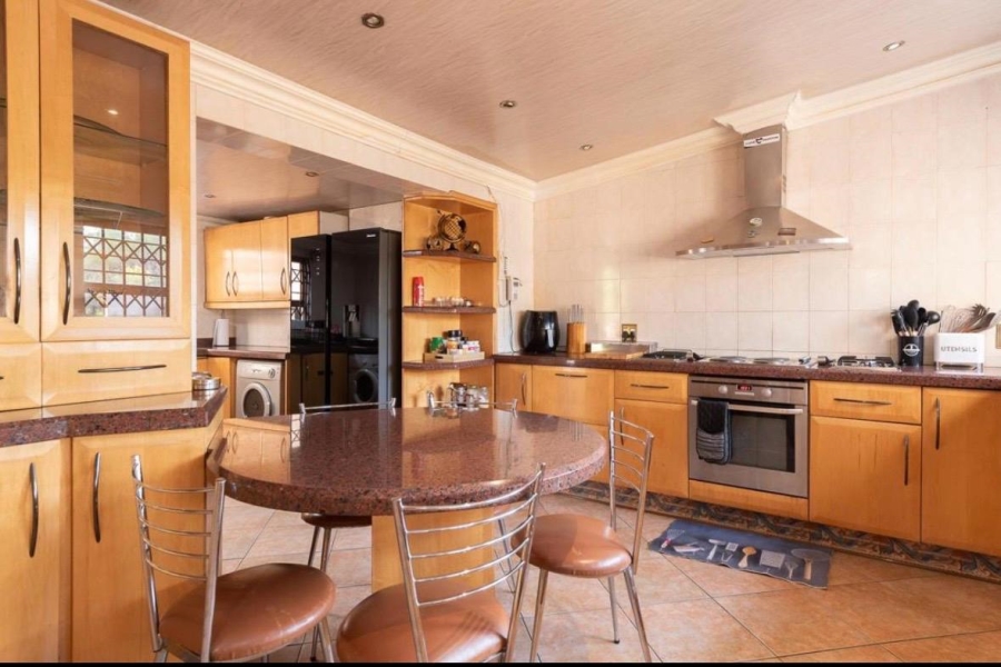 4 Bedroom Property for Sale in Mulbarton Gauteng