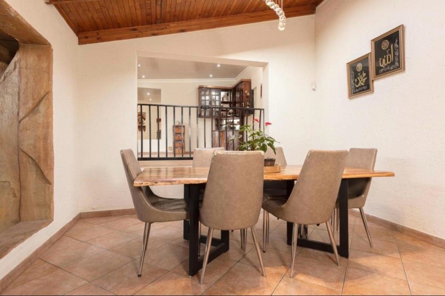 4 Bedroom Property for Sale in Mulbarton Gauteng