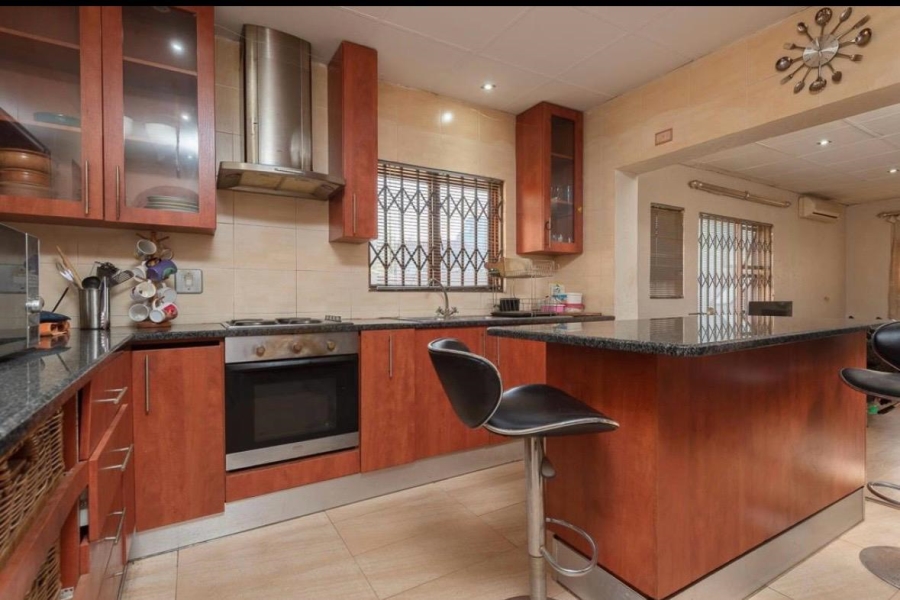 4 Bedroom Property for Sale in Mulbarton Gauteng