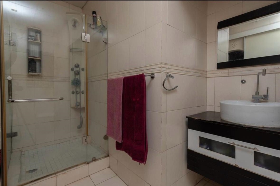 4 Bedroom Property for Sale in Mulbarton Gauteng