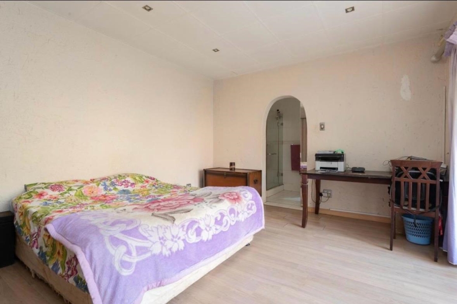 4 Bedroom Property for Sale in Mulbarton Gauteng