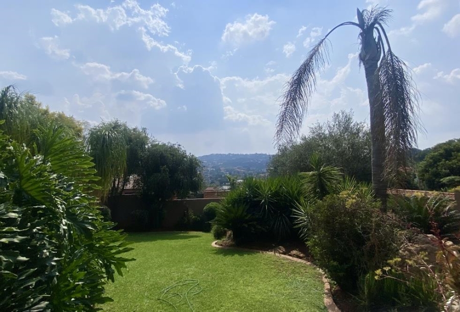 4 Bedroom Property for Sale in Mulbarton Gauteng