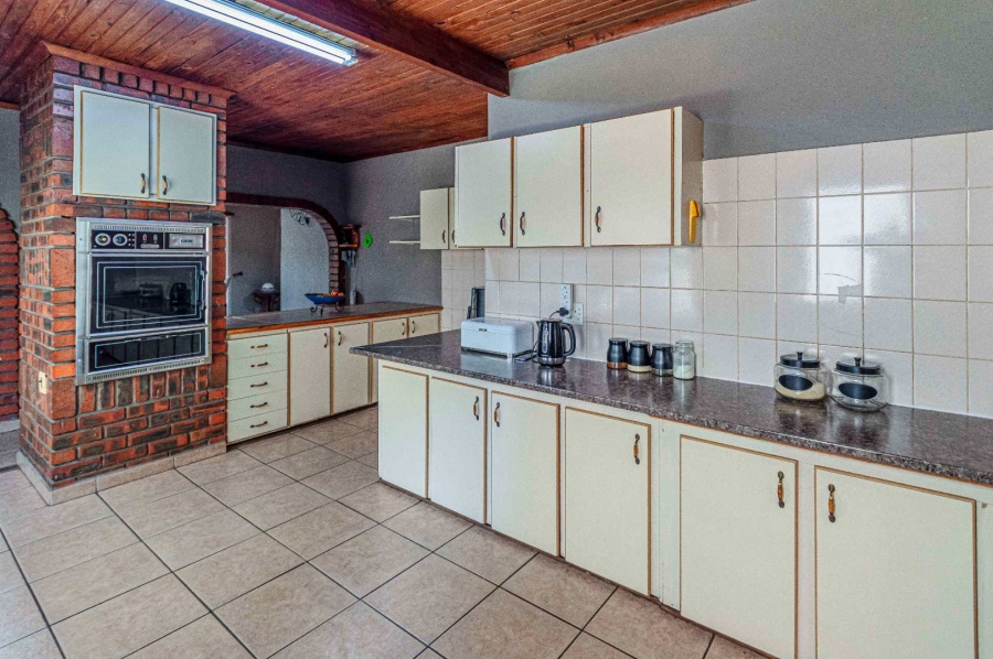5 Bedroom Property for Sale in Randhart Gauteng