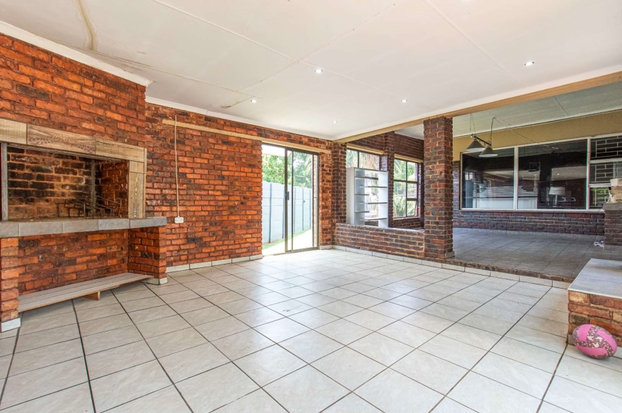 5 Bedroom Property for Sale in Randhart Gauteng