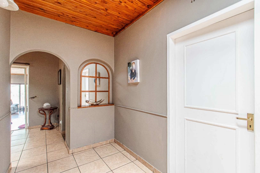 5 Bedroom Property for Sale in Randhart Gauteng