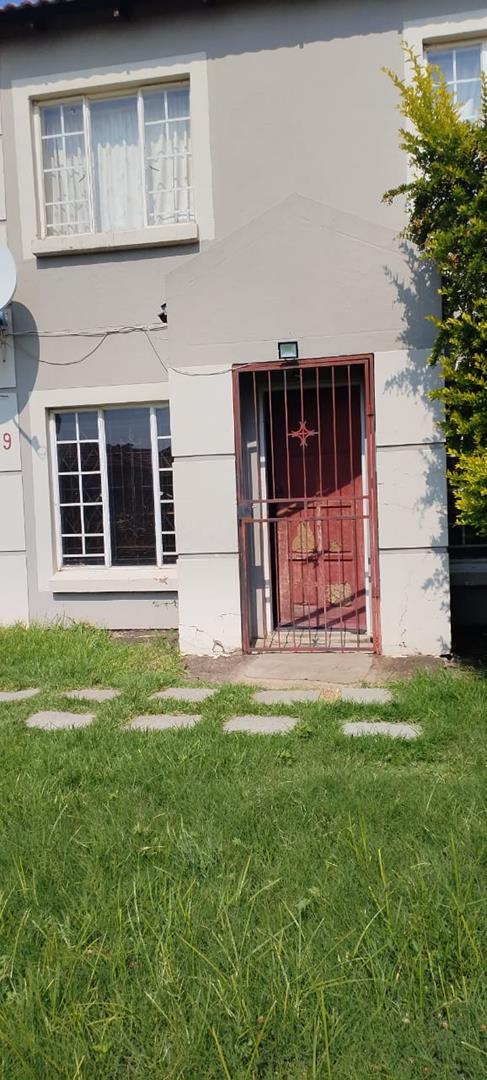3 Bedroom Property for Sale in Rosslyn Gauteng