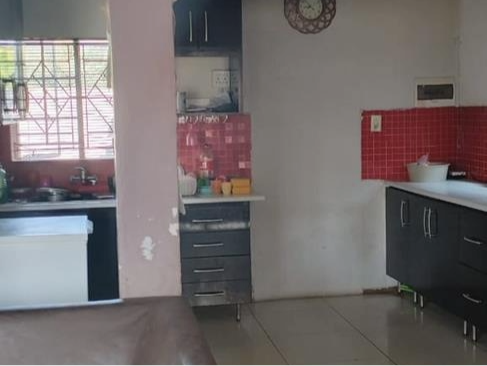 3 Bedroom Property for Sale in Rosslyn Gauteng