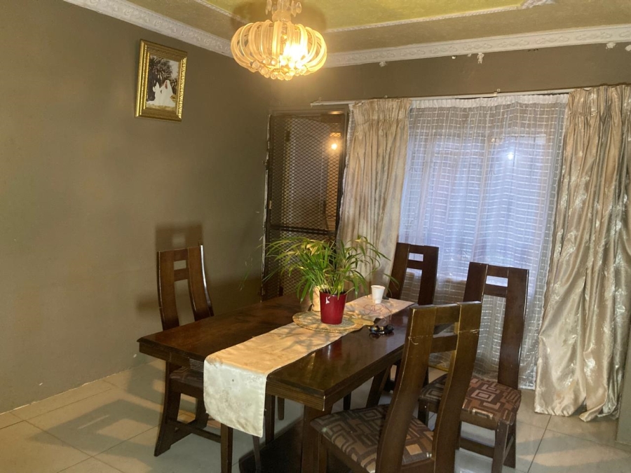 2 Bedroom Property for Sale in Jabulani Gauteng