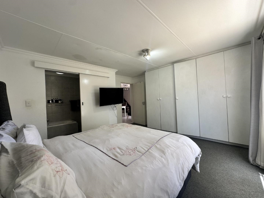 3 Bedroom Property for Sale in Eden Glen Gauteng