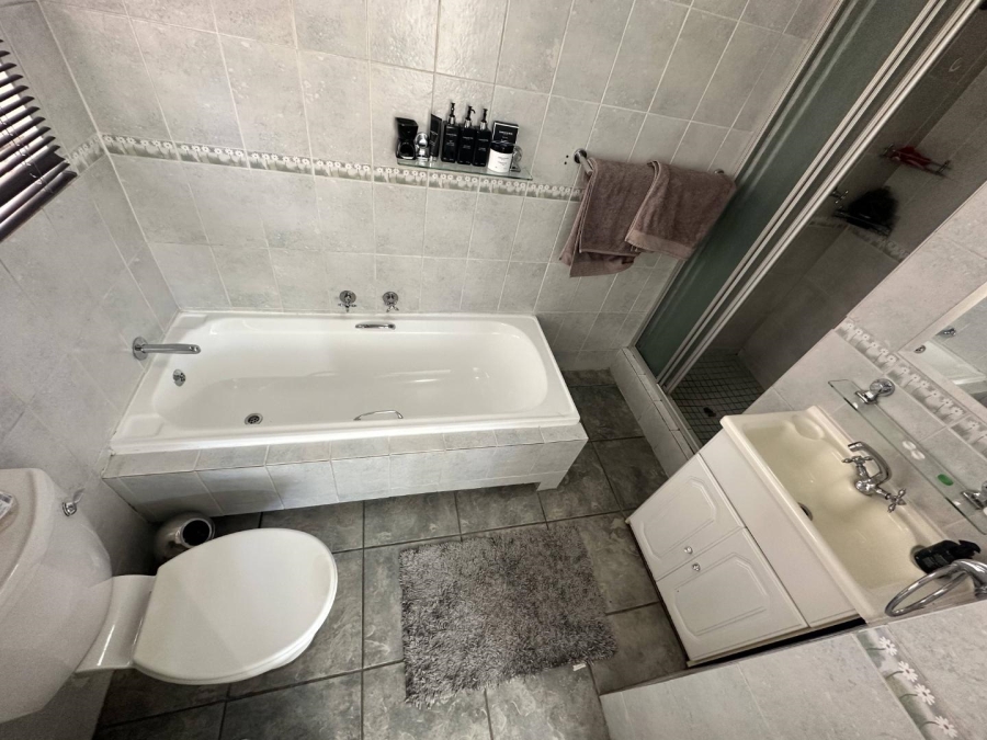 3 Bedroom Property for Sale in Eden Glen Gauteng